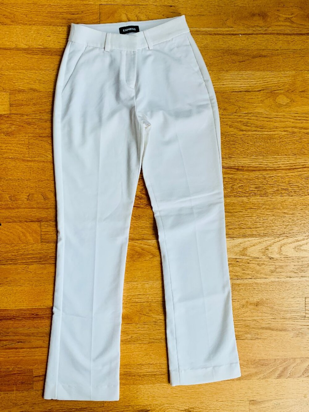 Like New 00R White Express Mid-Rise Barely Boot Columnist Pants